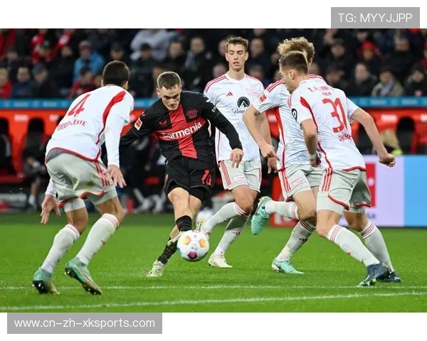 德甲联赛竞争激烈，欧冠资格与保级大战悬念持续。