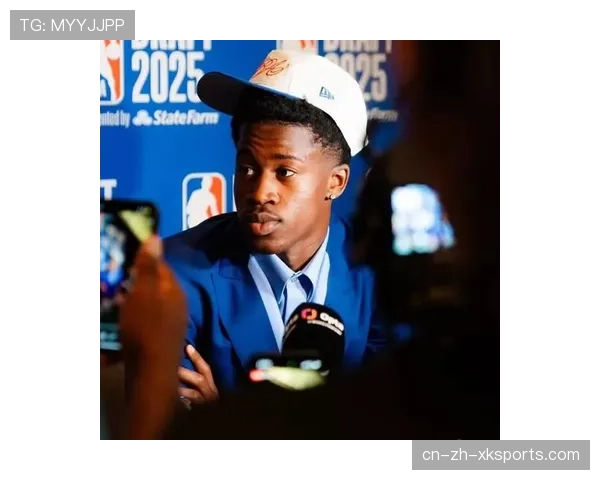 从青训到核心：埃奇科姆30+10率76人轰出单节39分逆转